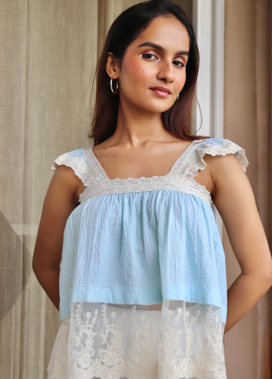 EVIE LACE TOP