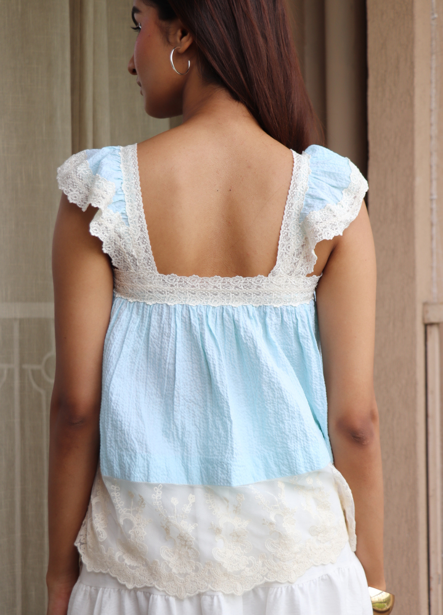 EVIE LACE TOP